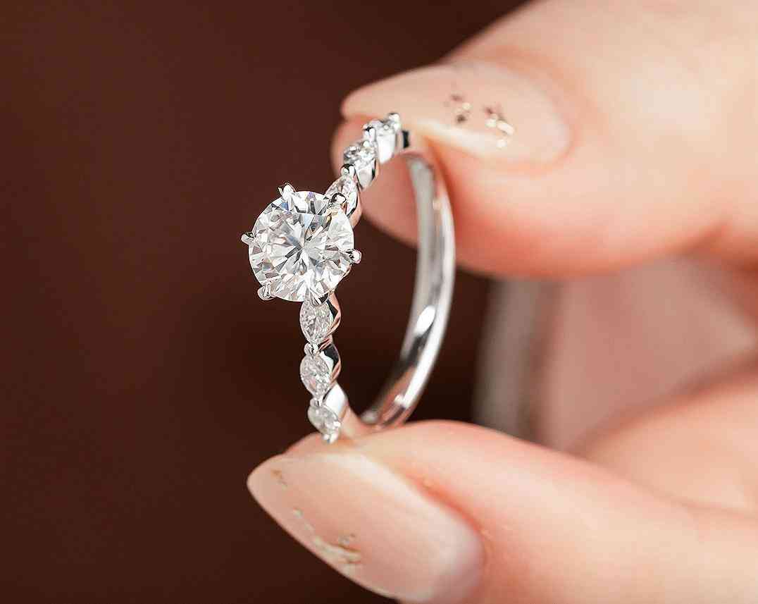 一克拉大约多少钱(一克拉大约多少钱啊)