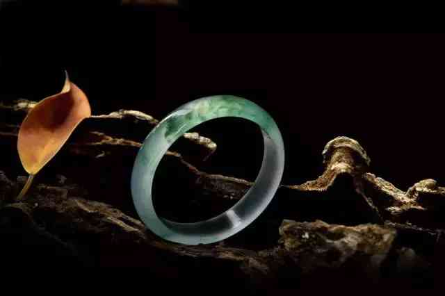 翡翠有哪些品种(翡翠有哪些品种图片)