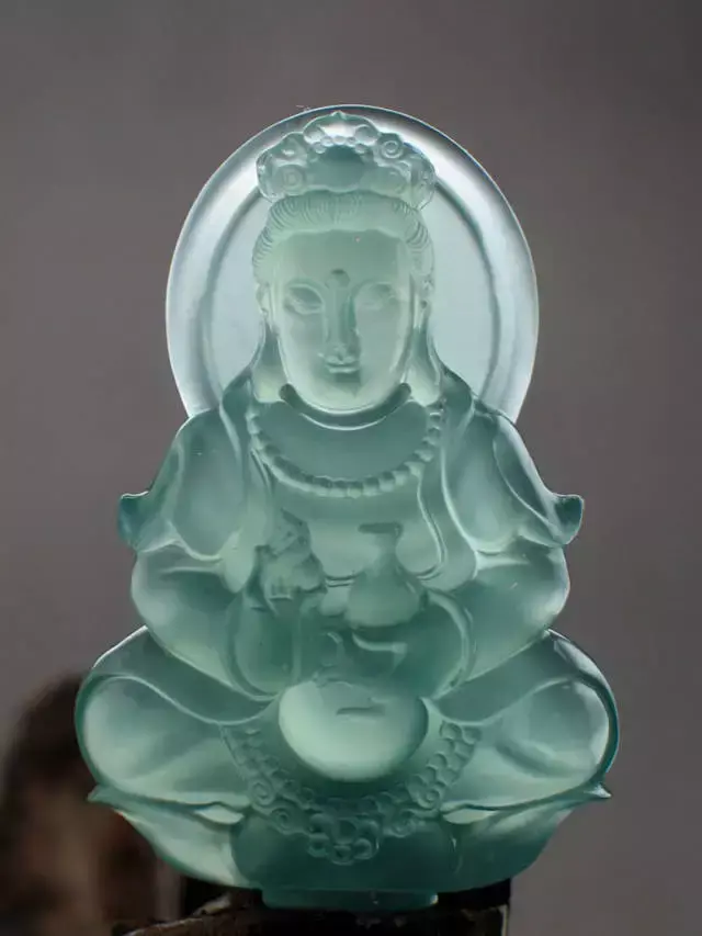 翡翠有哪些品种(翡翠有哪些品种图片)插图4 翡翠有哪些品种(翡翠有哪些品种图片)插图4