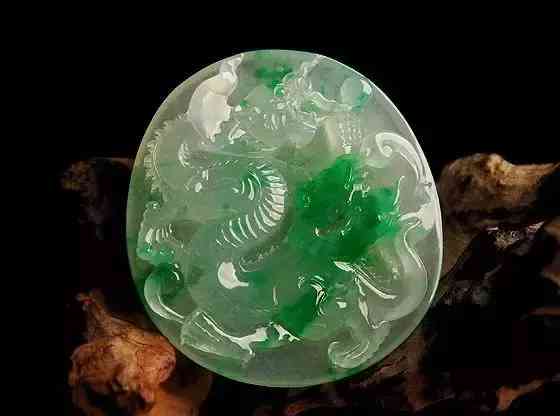 翡翠有哪些品种(翡翠有哪些品种图片)插图5 翡翠有哪些品种(翡翠有哪些品种图片)插图5