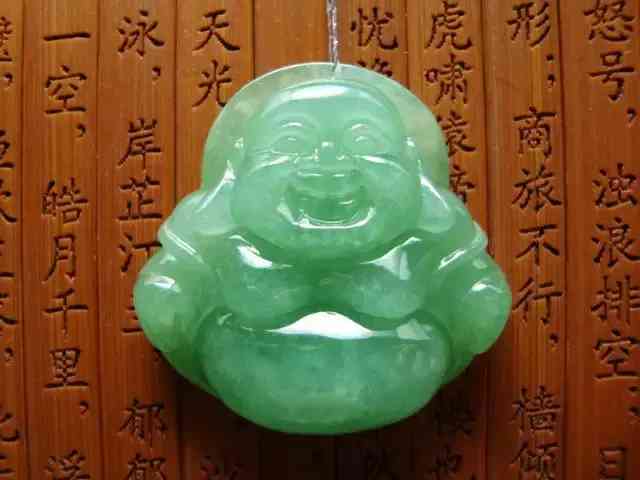 翡翠有哪些品种(翡翠有哪些品种图片)插图13 翡翠有哪些品种(翡翠有哪些品种图片)插图13