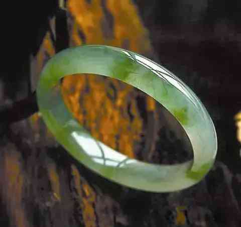 翡翠有哪些品种(翡翠有哪些品种图片)插图22 翡翠有哪些品种(翡翠有哪些品种图片)插图22