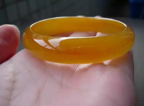 翡翠有哪些品种(翡翠有哪些品种图片)插图29 翡翠有哪些品种(翡翠有哪些品种图片)插图29