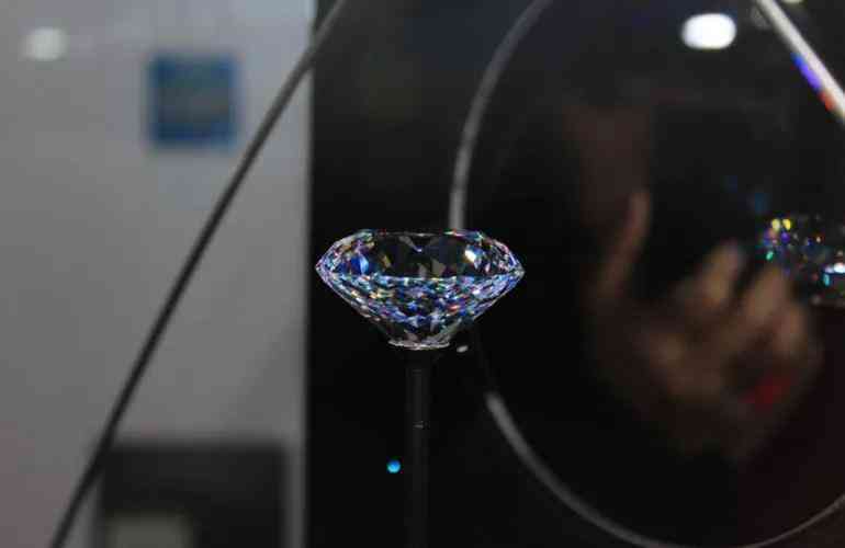 一克拉钻石等于多少人民币(一克拉钻石等于多少钱人民币)插图4