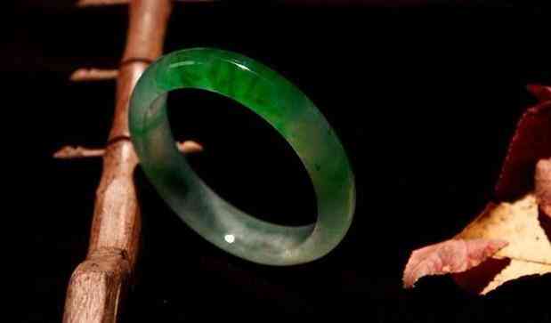 关于玉手镯的知识(关于玉手镯的知识有哪些)插图74