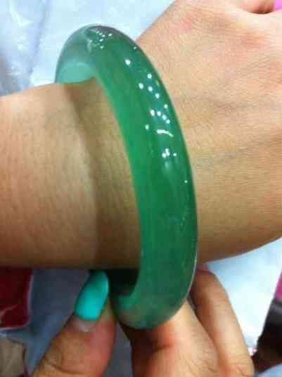 关于玉手镯的知识(关于玉手镯的知识有哪些)插图84