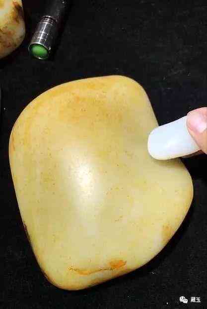 如何分辨和田玉的真假(如何分辨和田玉的真假鉴别)插图9