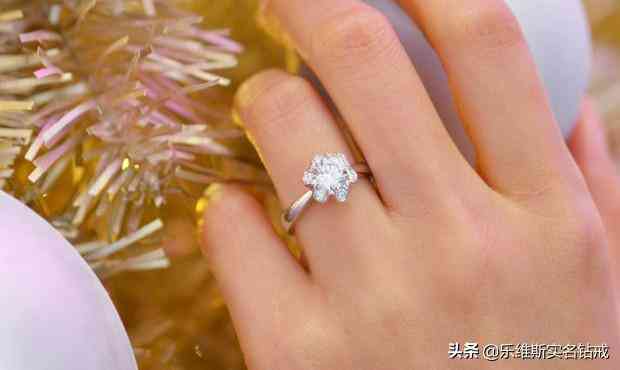 男女戒指左右手佩戴的意义(男女戒指佩戴在各个手指的意义)插图3