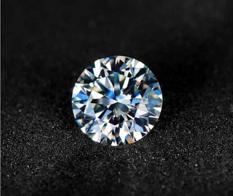 5克拉钻石多大(一克拉钻石多大)插图1 5克拉钻石多大(一克拉钻石多大)插图1