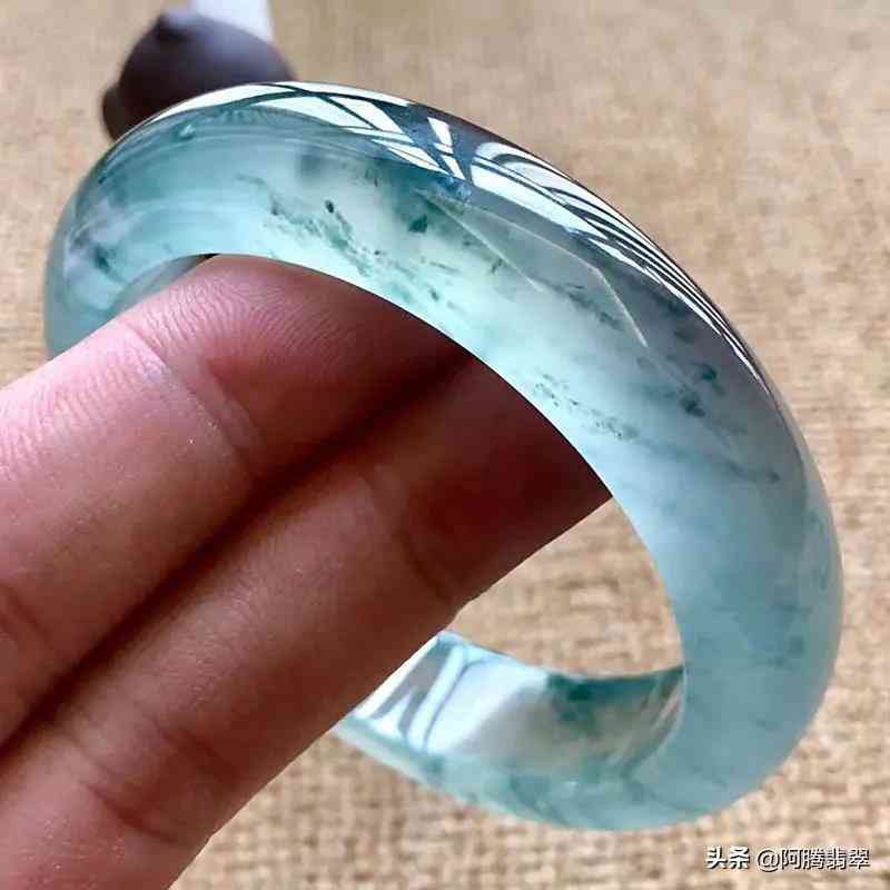 翡翠手镯种类(翡翠手镯种类和图解)插图3