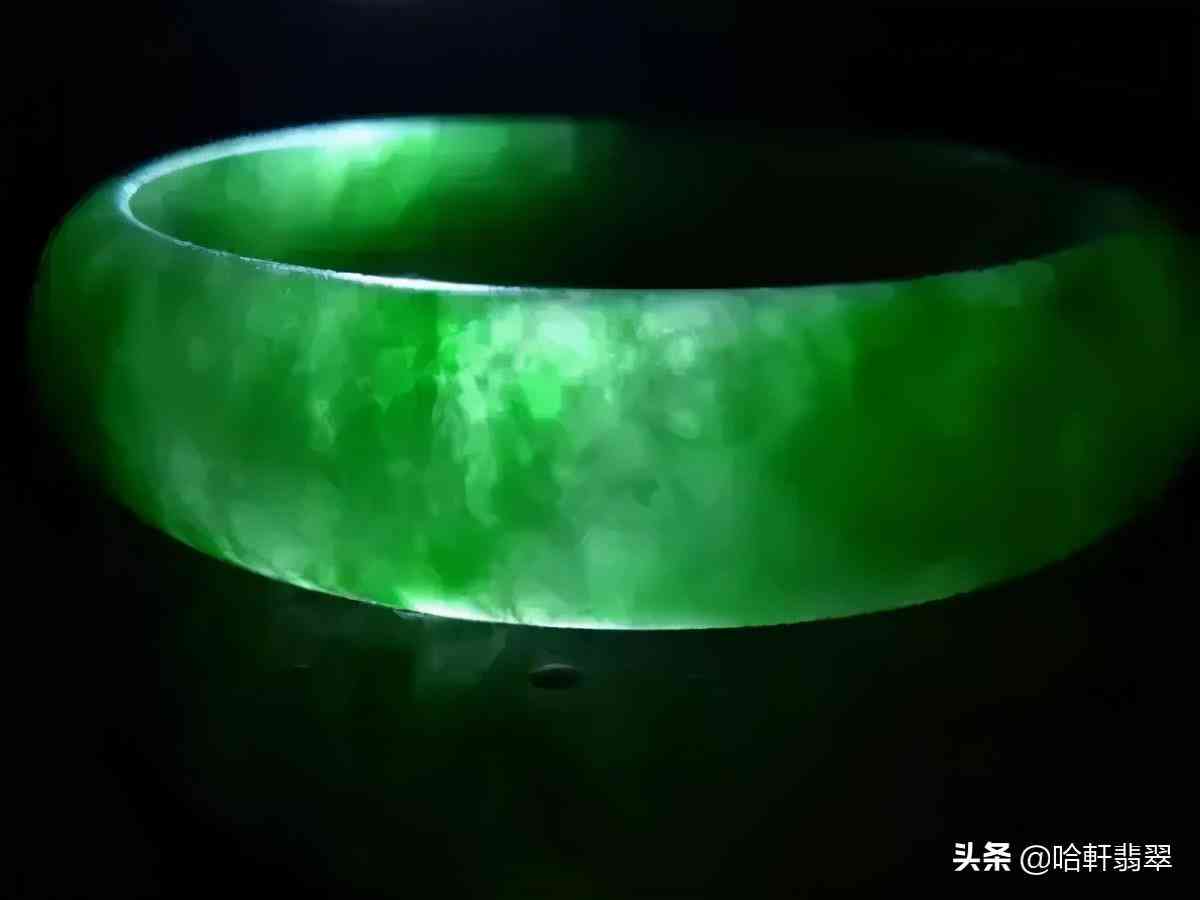 鉴别翡翠的最简单方法(鉴别翡翠的最简单方法视频)插图6