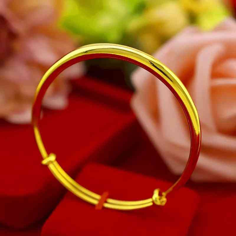 金镯子带右手旺自己(女人金镯子戴哪个手旺运)插图6