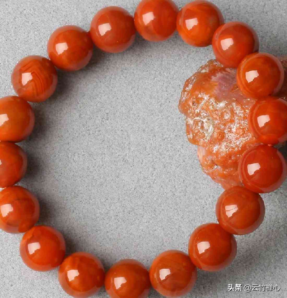 南红玛瑙怎么鉴别(南红玛瑙怎么鉴别视频)插图2