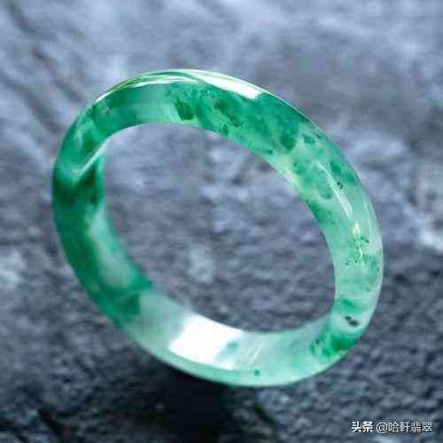 独龙玉值钱吗(缅甸莫西沙独龙玉值钱吗)