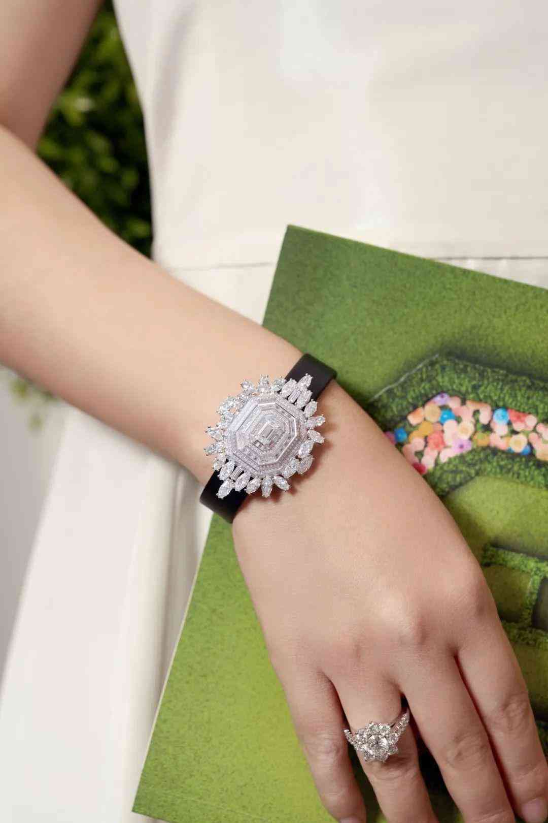 铂金项链品牌十大排行(铂金项链品牌十大排行榜图片)插图30