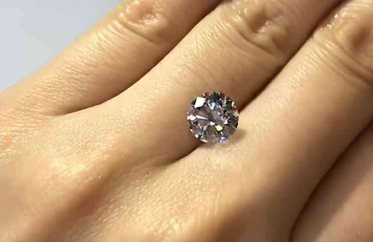 十克拉钻戒大概多少钱(十克拉钻戒大概多少钱人民币)