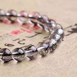 黑发晶和黑曜石哪个好(黑发晶和黑曜石哪个好看)插图1 黑发晶和黑曜石哪个好(黑发晶和黑曜石哪个好看)插图1