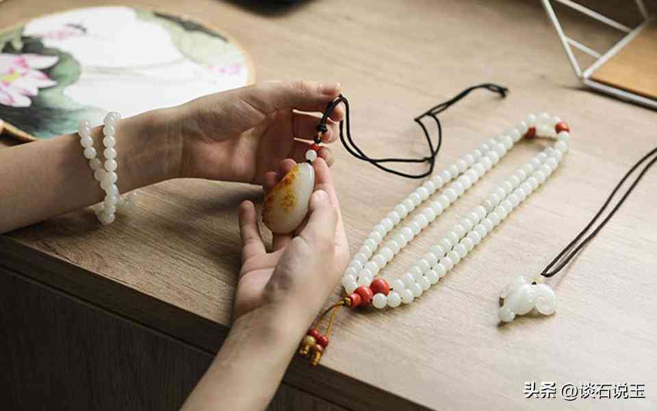 玉是越绿越好还是越白越好(什么样的玉才是真正的好玉镯)插图4