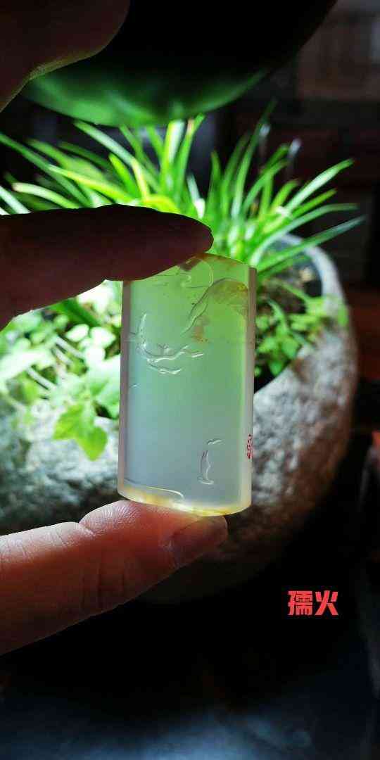 黄蜡石产地(黄蜡石哪里产地的最好)插图37