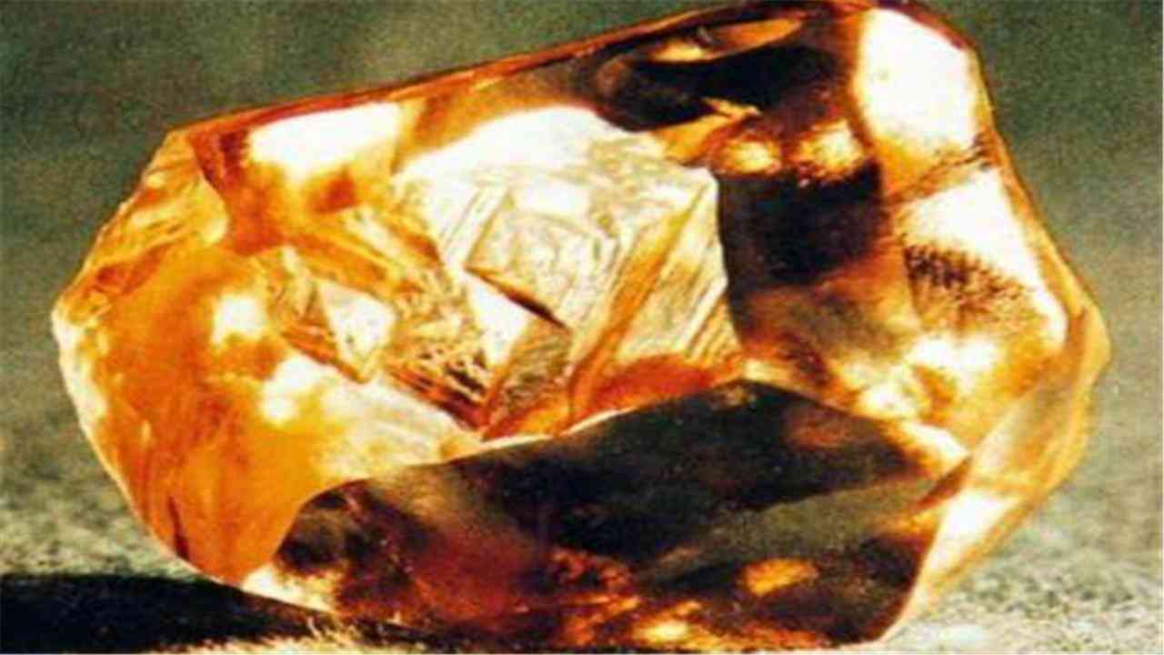 12克拉钻戒多大(12克拉钻戒多大尺寸)插图1 12克拉钻戒多大(12克拉钻戒多大尺寸)插图1