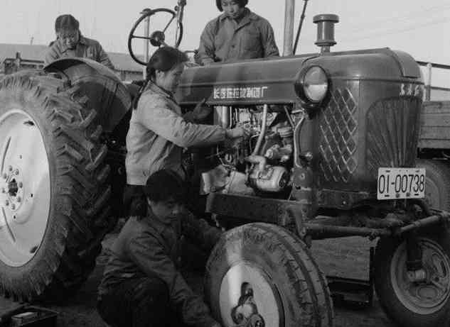 12克拉钻戒多大(12克拉钻戒多大尺寸)插图3 12克拉钻戒多大(12克拉钻戒多大尺寸)插图3