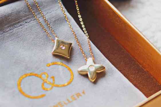 18k金钻石项链(18k金钻石项链是真钻吗)插图17