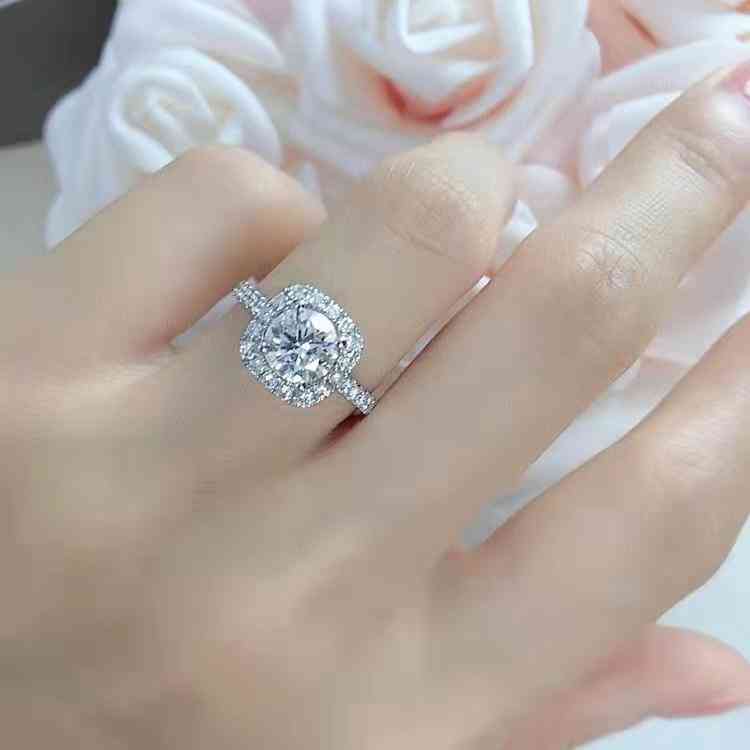 30分裸钻大概多少钱(30分钻石裸钻多少钱)插图8