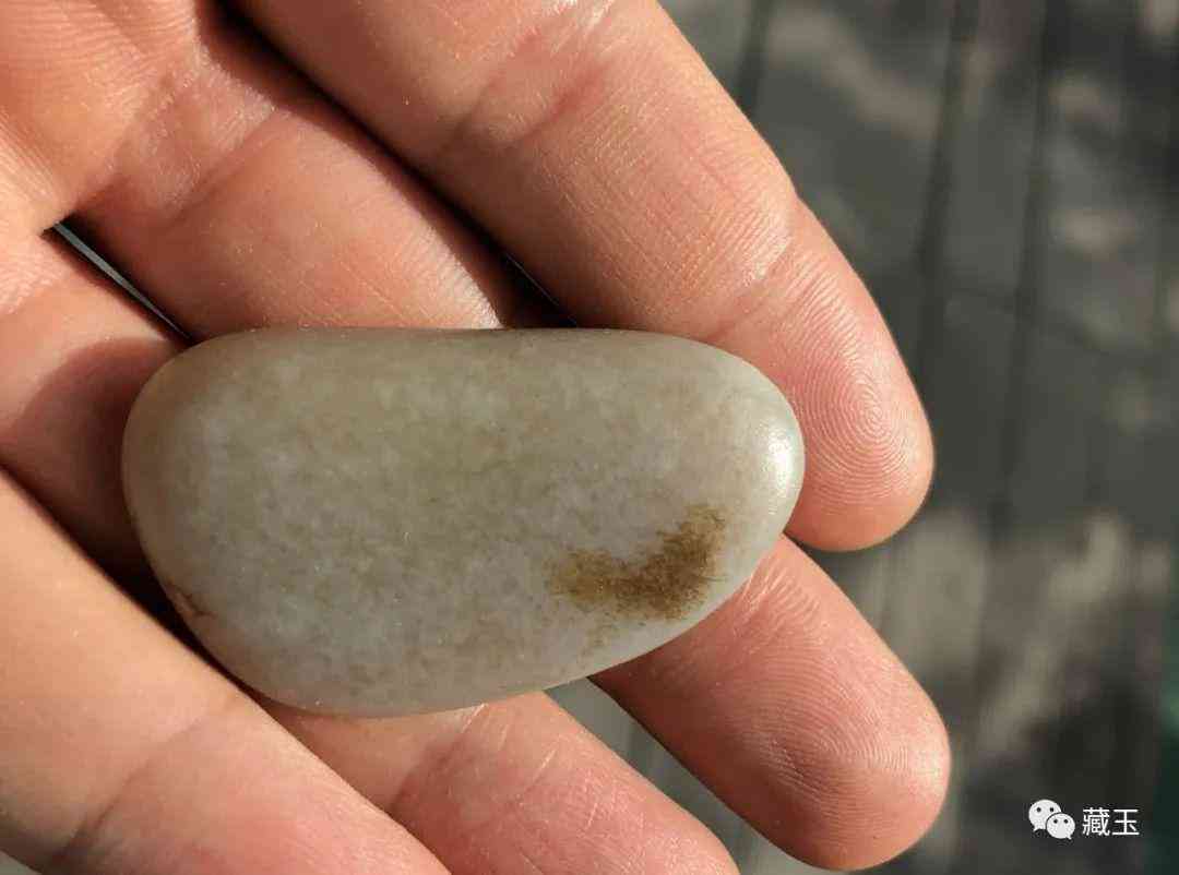 真正的和田黄玉籽料(真正的和田黄玉籽料的皮色)插图10