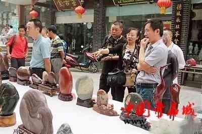 中国哪里可以捡到翡翠原石(中国哪里可以捡到翡翠原石的地方)插图1