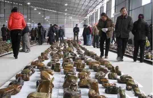 中国哪里可以捡到翡翠原石(中国哪里可以捡到翡翠原石的地方)插图10