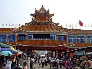 中国哪里可以捡到翡翠原石(中国哪里可以捡到翡翠原石的地方)插图17