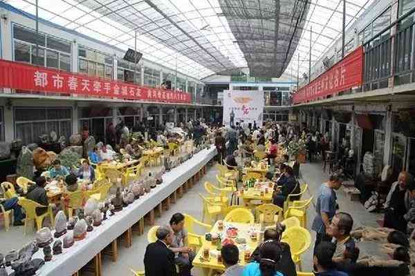 中国哪里可以捡到翡翠原石(中国哪里可以捡到翡翠原石的地方)插图19