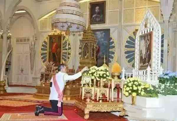 一般普通玉佛多少钱(一般普通玉佛多少钱一尊)插图1