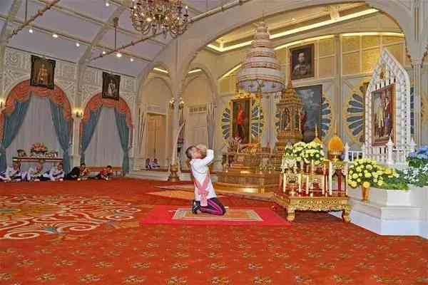 一般普通玉佛多少钱(一般普通玉佛多少钱一尊)插图4