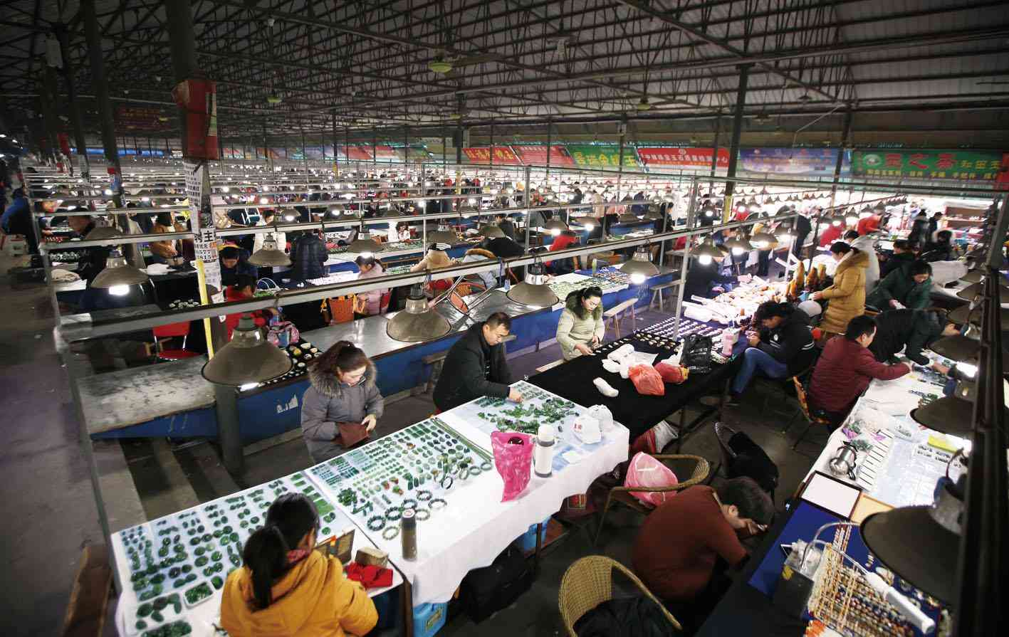 翡翠想卖掉到哪里卖(翡翠想卖掉到哪里卖比较好)插图3