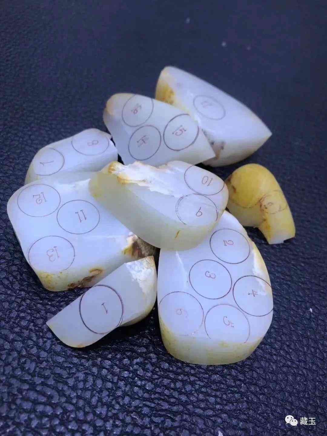 正宗和田玉手镯价格是多少(正宗和田玉手镯价格是多少钱一克)插图8