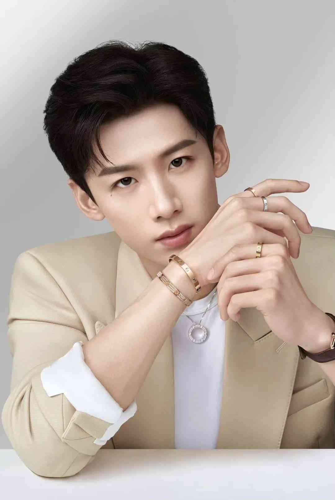 提夫尼蒂芙尼项链蒂芙尼(提夫尼和蒂芙尼是一个牌子吗)插图15 提夫尼蒂芙尼项链蒂芙尼(提夫尼和蒂芙尼是一个牌子吗)插图15