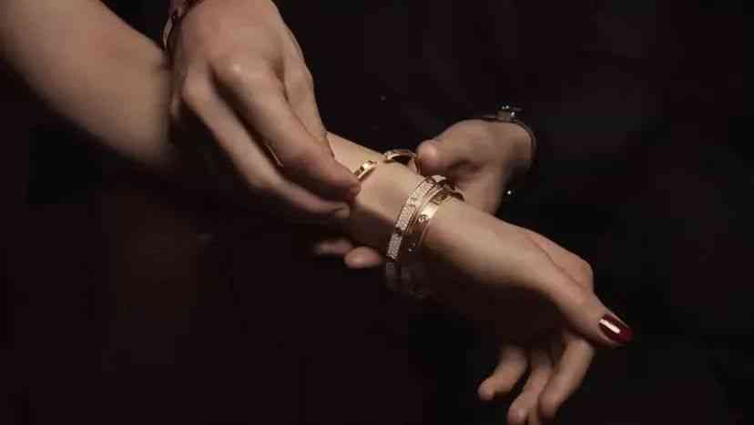 提夫尼蒂芙尼项链蒂芙尼(提夫尼和蒂芙尼是一个牌子吗)插图17 提夫尼蒂芙尼项链蒂芙尼(提夫尼和蒂芙尼是一个牌子吗)插图17