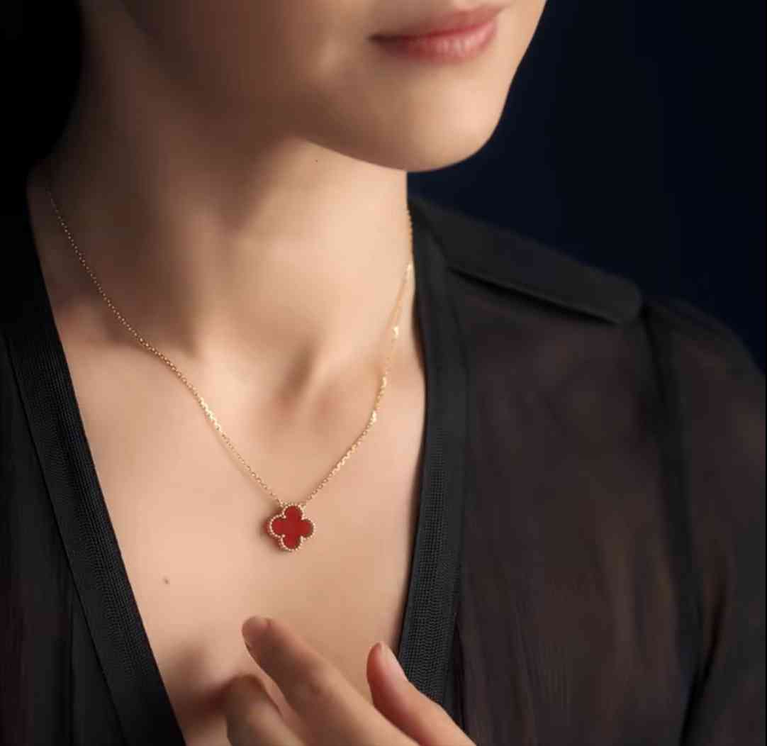 梵克雅宝属于什么档次(梵克雅宝属于什么档次的品牌)插图6