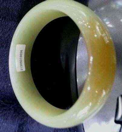 玛瑙玉手镯的价格(玛瑙玉手镯的价格是多少)插图2 玛瑙玉手镯的价格(玛瑙玉手镯的价格是多少)插图2