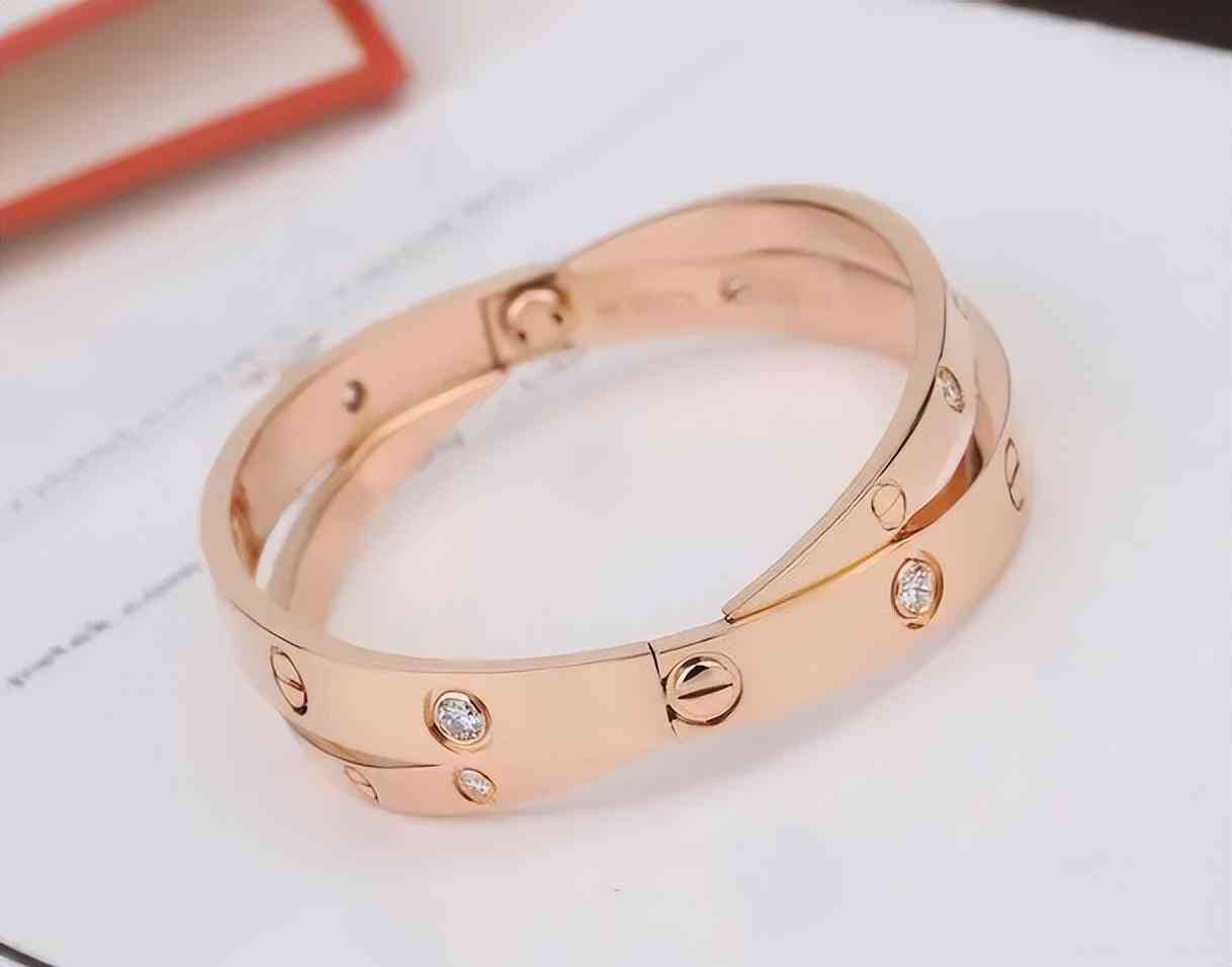 卡地亚手镯回收值钱吗(卡地亚手镯回收值钱吗知乎)