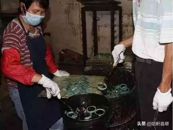 紫光灯怎么鉴别翡翠真假(紫光灯怎么鉴别翡翠真假视频)