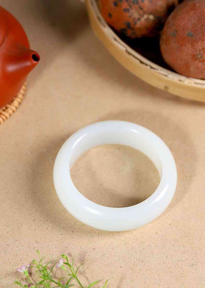 和田玉碧玉(和田玉碧玉颜色等级价格表)