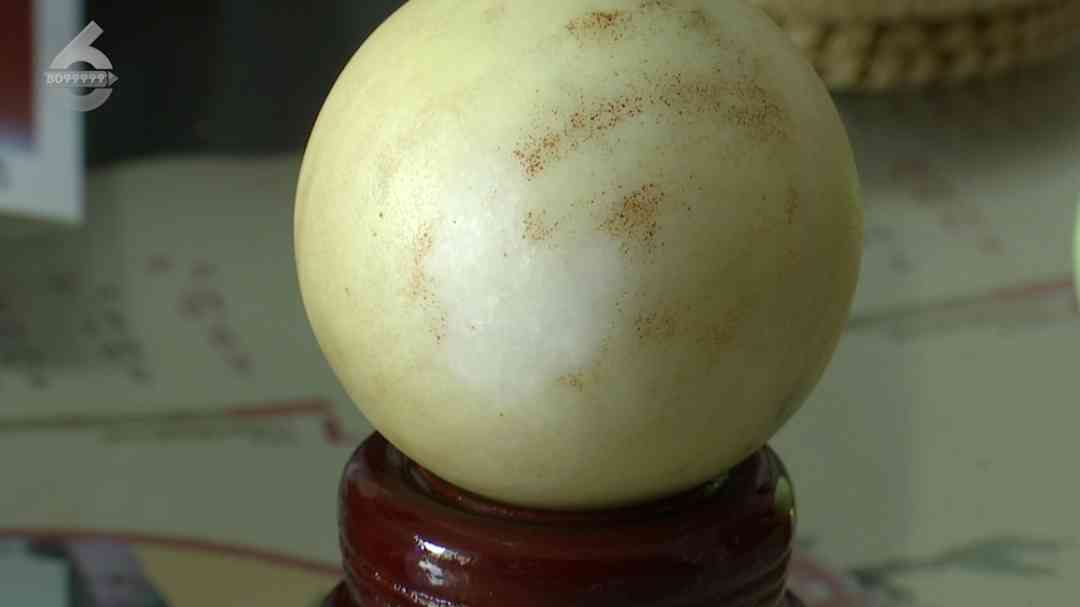 陨石钻石夜明珠2亿元(陨石钻石夜明珠2亿元百度贴吧视频)