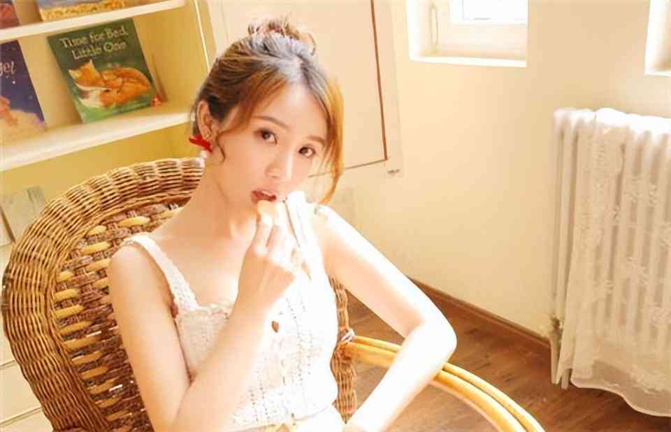 送女生生日礼物送什么好实用(送女生生日礼物送什么好实用的)