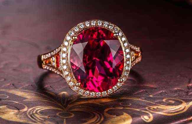 什么颜色碧玺最值钱(什么颜色碧玺最值钱浅红色)