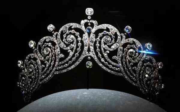 品牌首饰有哪些(轻奢品牌首饰有哪些)