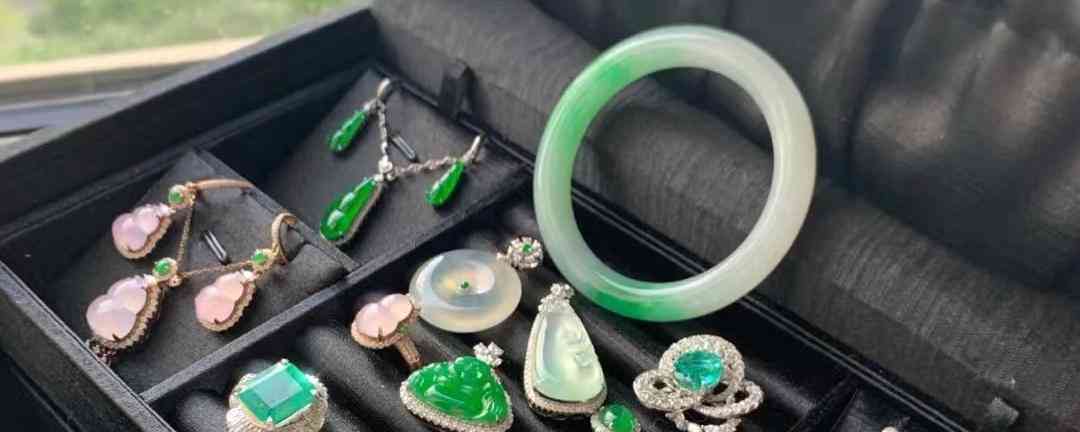 翡翠与玉的区别在哪里(翡翠与玉的区别哪个贵)