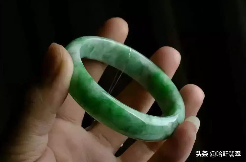 翡翠真假鉴定方法简单(翡翠的真假鉴别方法)