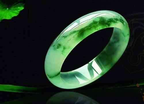 注胶的东陵玉颜色(东陵玉颜色变浅)